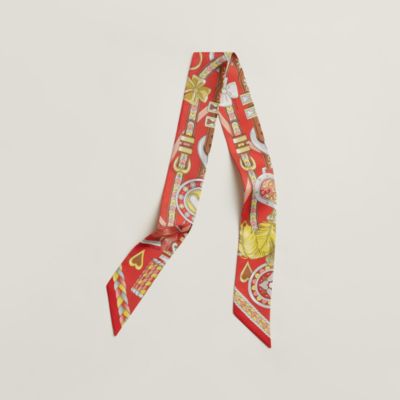 Twilly 《アルネ・ドゥ・クール》 | Hermès - エルメス-公式サイト Twilly 《アルネ・ドゥ・クール》 | Hermès - エルメス-公式サイト